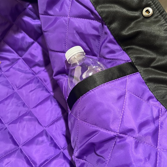 Mitchell & Ness, NBA Heavyweight Jacket, Toronto Raptors - Picture 9 of 9